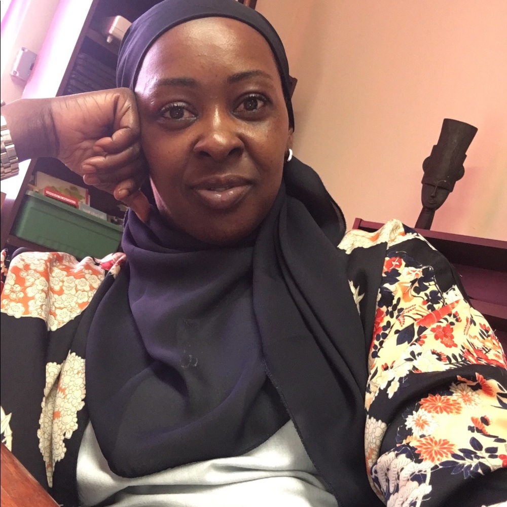 Meet your Posher, Atia